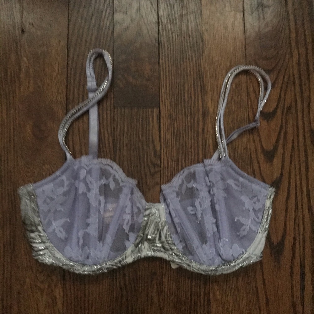 NWT VS rhinestone straps bra